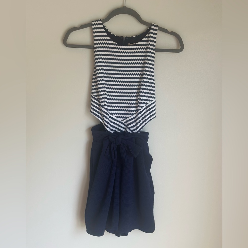 Hutch Anthropologie Women’s Romper Sleeveless Navy & White Stripe XS Cut Out